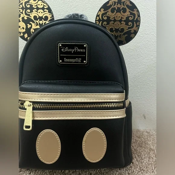 NWT Loungefly Disney Mickeys Main Attraction pirates of the Caribbean backpack - Picture 2 of 4